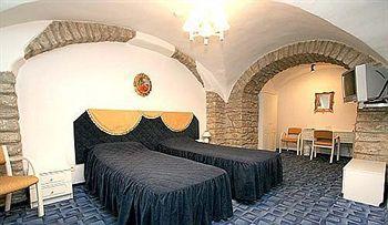 Olevi Residents Hotell 3*