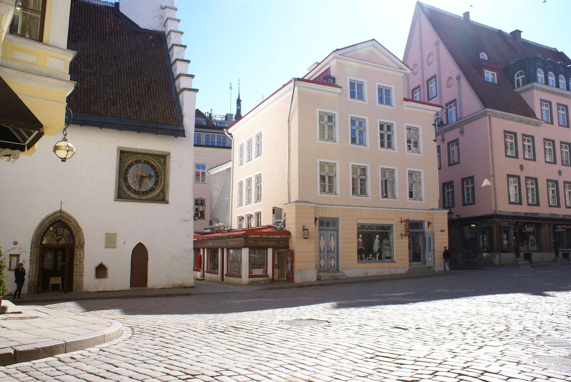 Hotel Olevi Residents